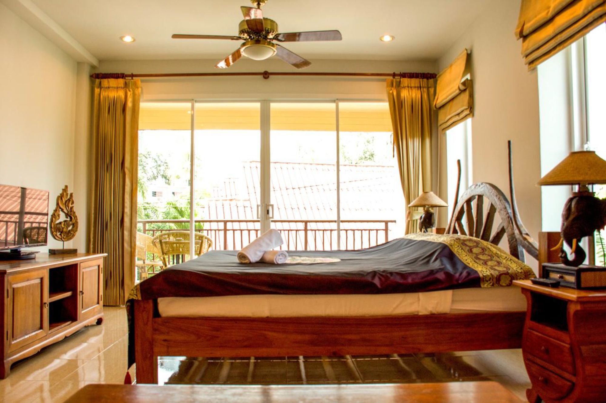 Baan Rosa Bangtao Beach Банг Тао Бийч Екстериор снимка