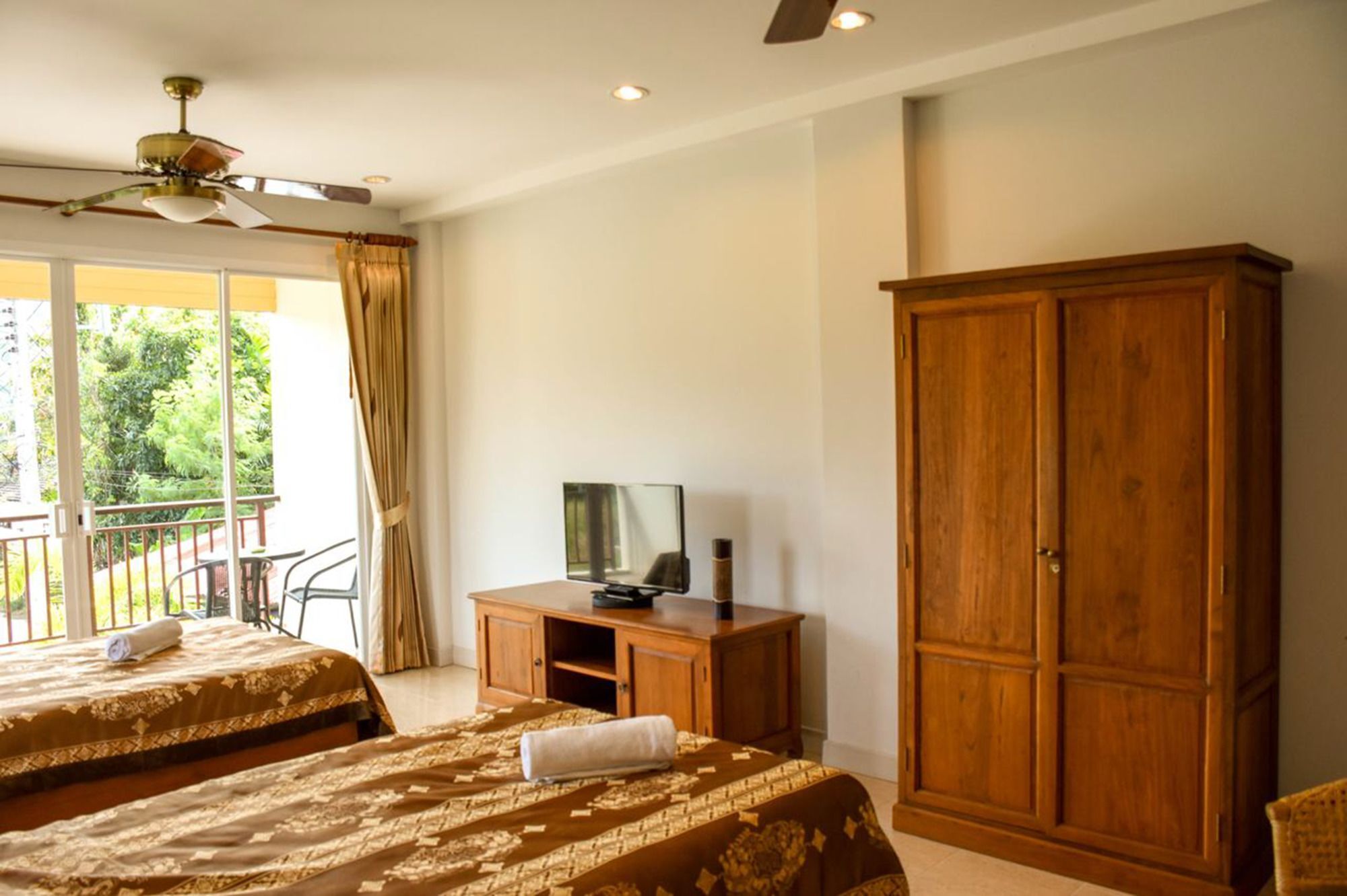 Baan Rosa Bangtao Beach Банг Тао Бийч Екстериор снимка